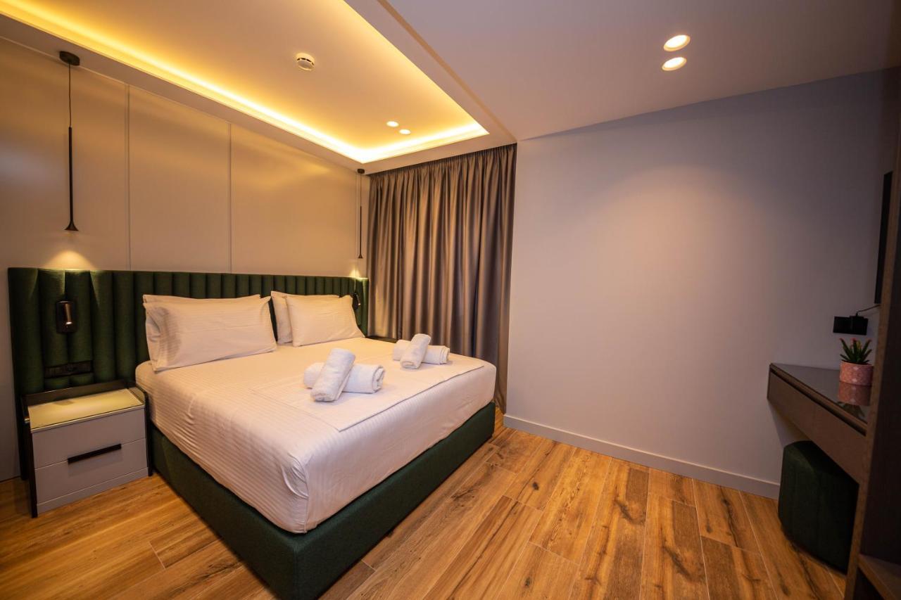 Hotel Lili-1 Саранда Екстер'єр фото